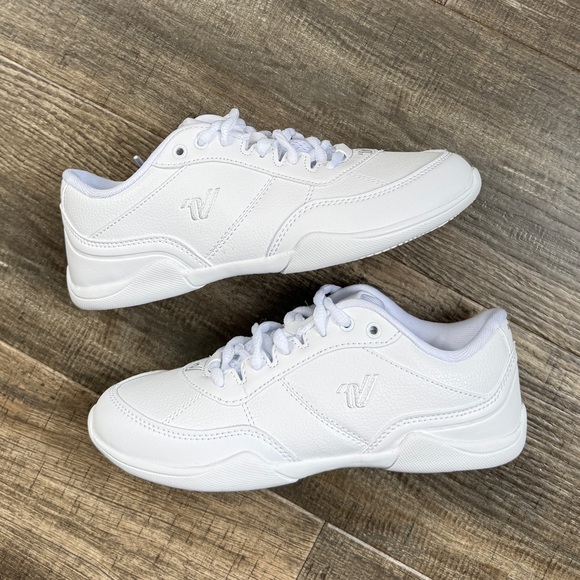 Brand new Varsity C3 Cheer Shoes white 5 - Picture 1 of 7
